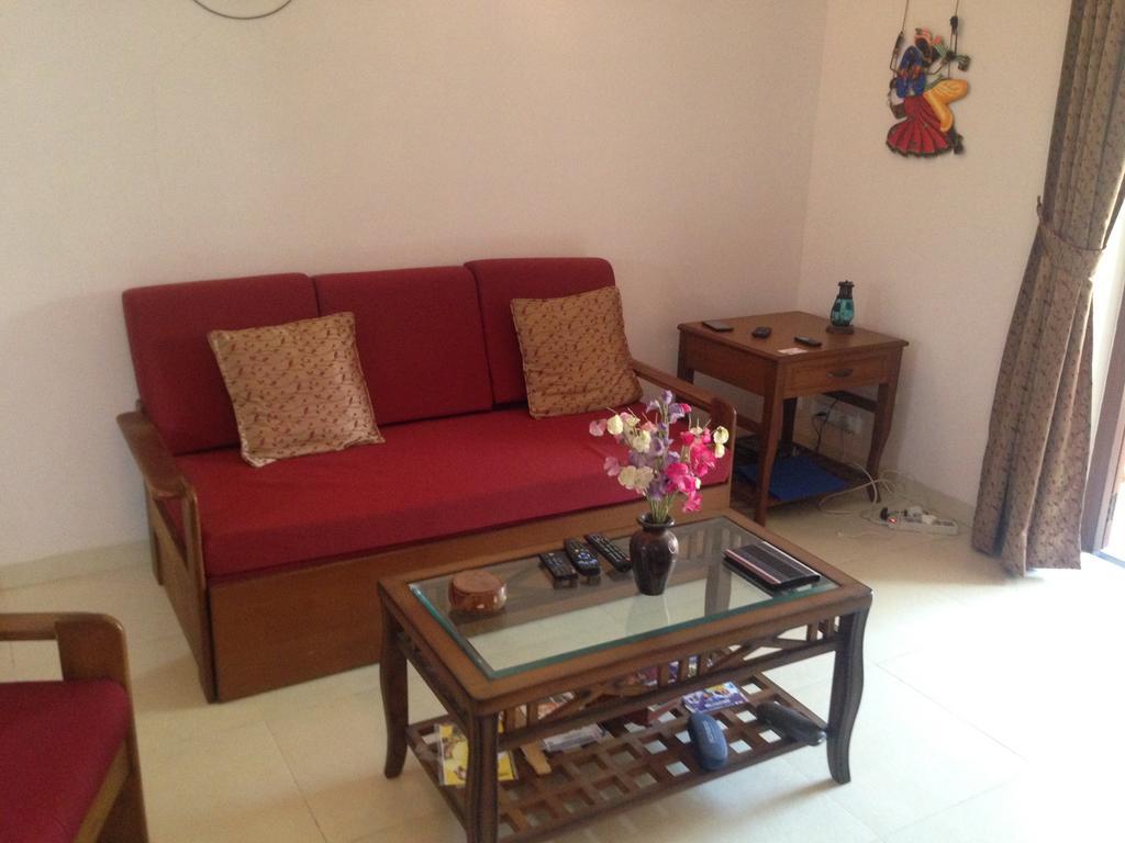 Pool And Garden Facing Apartment In Riviera Foothills Near Baga, Arpora Exterior foto