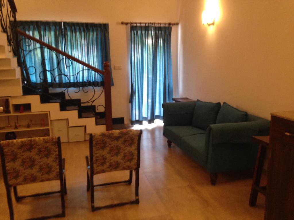 Pool And Garden Facing Apartment In Riviera Foothills Near Baga, Arpora Exterior foto